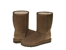 Load image into Gallery viewer, SALE. CLASSIC SHORT ugg boots.